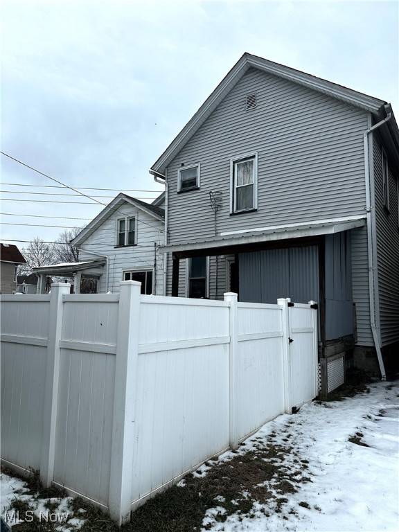 Wellsville, OH 43968,817 Broadway ST