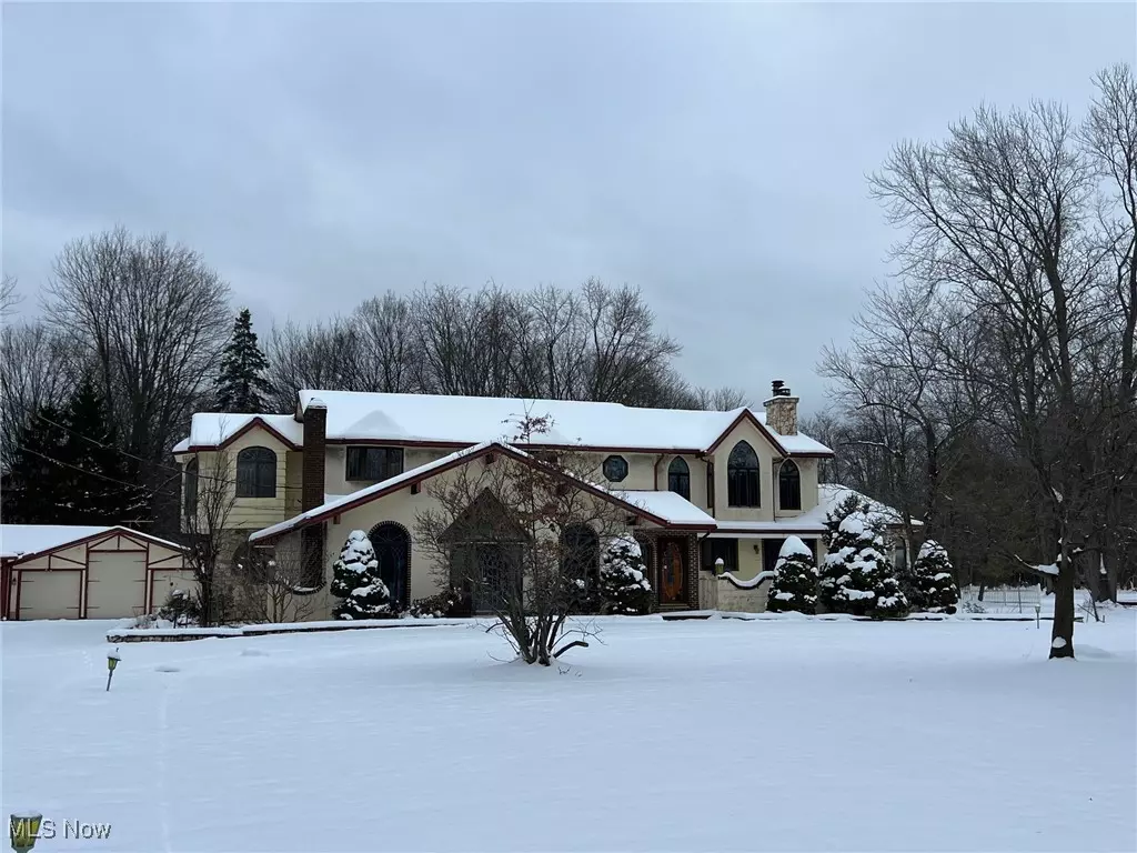 Olmsted Township, OH 44138,24544 Nobottom RD