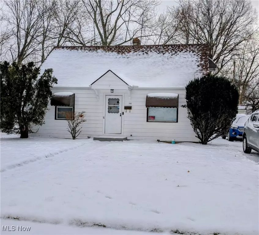 Euclid, OH 44132,705 E 258th ST