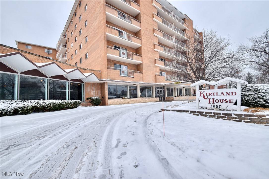 Lakewood, OH 44107,1480 Warren RD #514