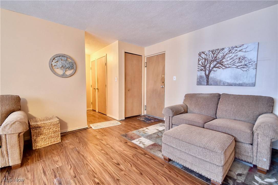 Lakewood, OH 44107,1480 Warren RD #514