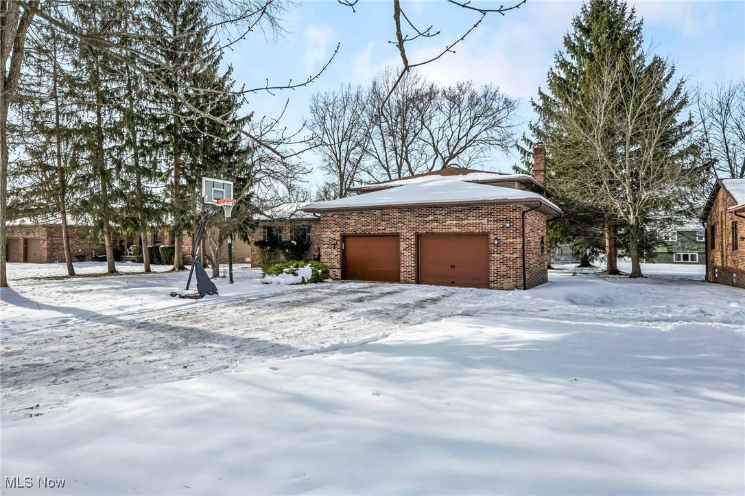 Strongsville, OH 44149,8854 Big Creek Pkwy