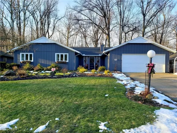 5768 Bay Berry CIR, North Ridgeville, OH 44039