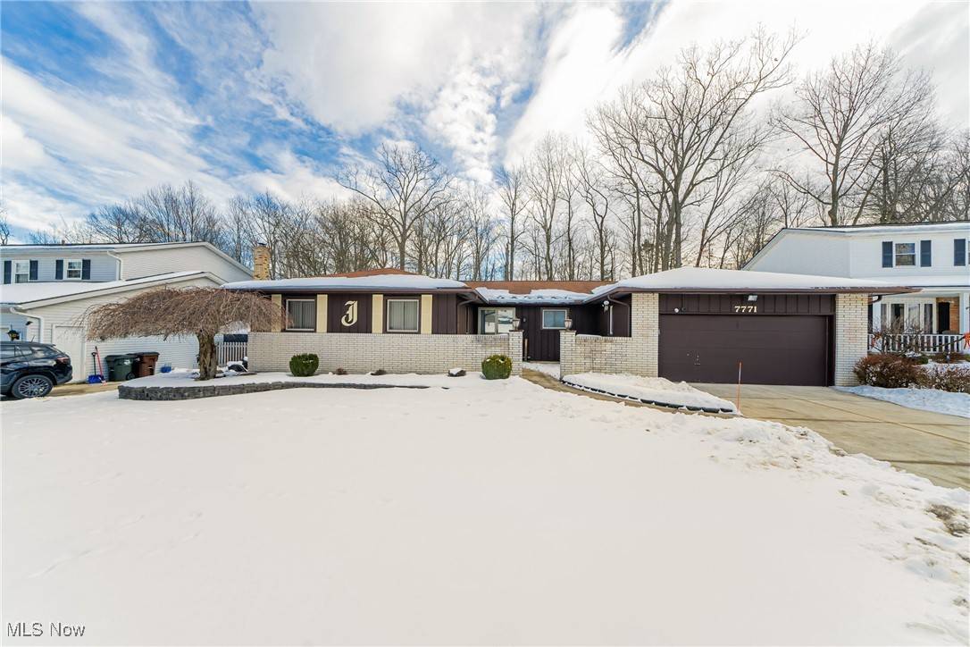 7771 Arbor DR,  Parma,  OH 44130