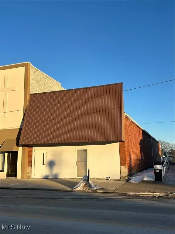 Woodsfield, OH 43793,148 South Main ST