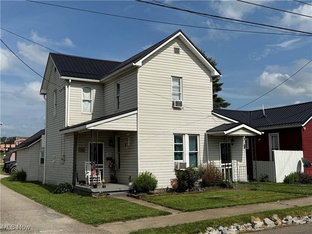 208 S 4th ST, Byesville, OH 43723