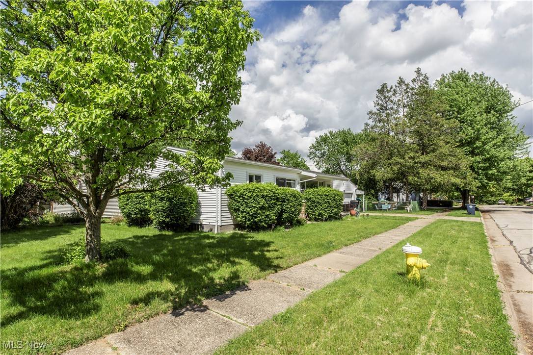 Akron, OH 44314,859 Sutherland AVE