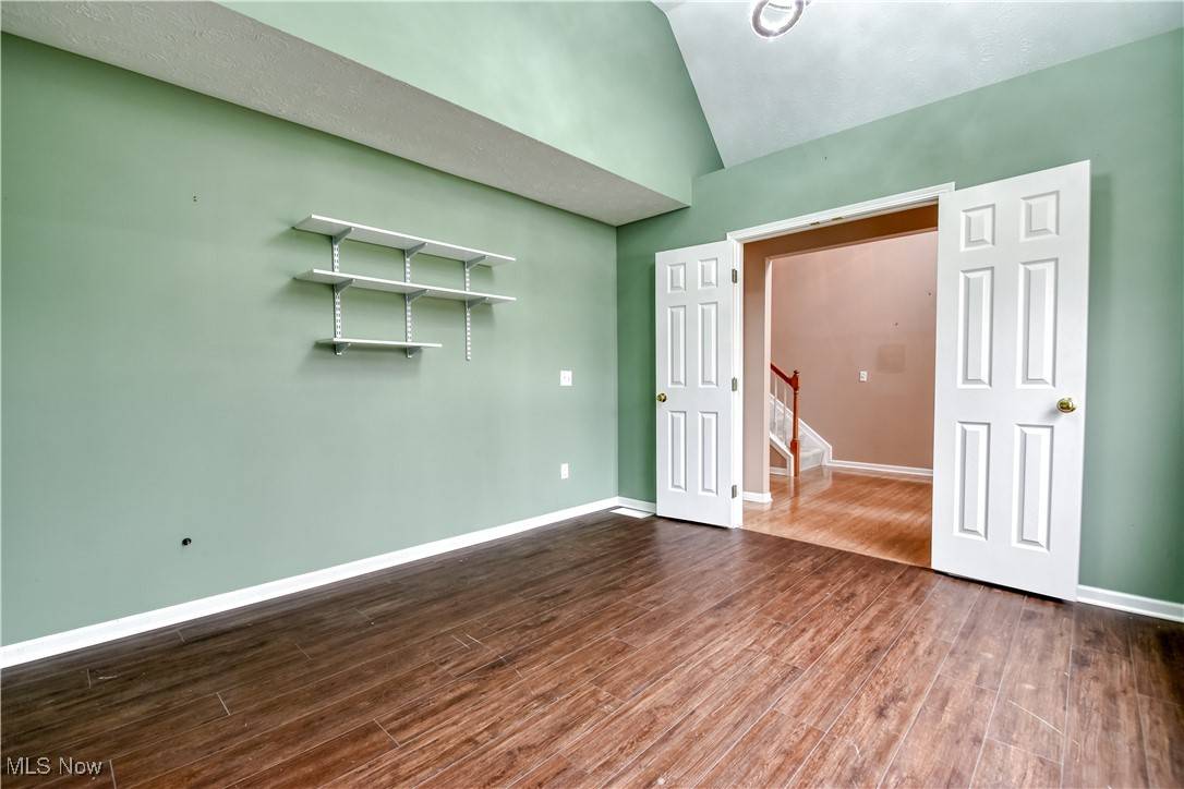 Middleburg Heights, OH 44130,18676 N Winding Oak DR