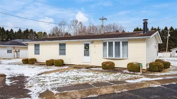 2158 S River RD, Zanesville, OH 43701