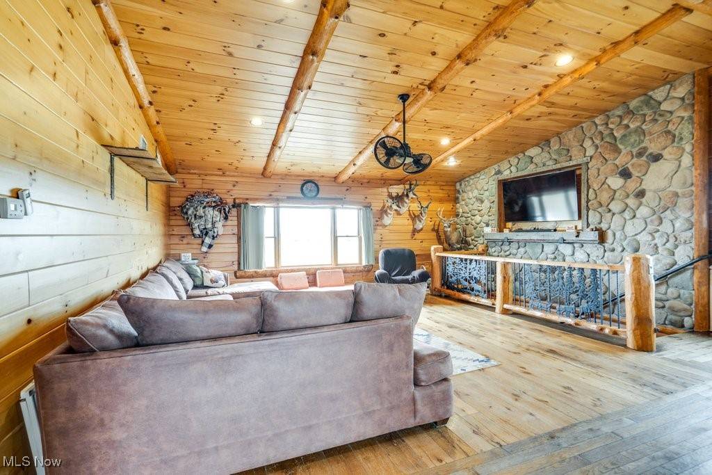 Wooster, OH 44691,3125 Henderson RD