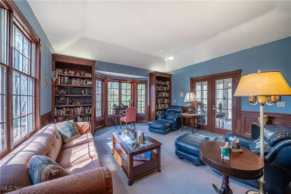 Kirtland, OH 44094,8635 Kirtland Chardon RD