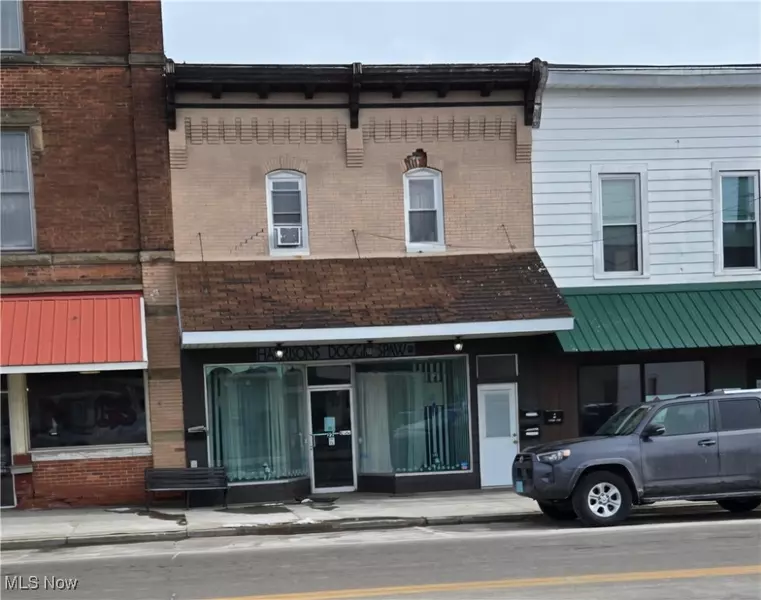 22 S Chestnut ST, Jefferson, OH 44047