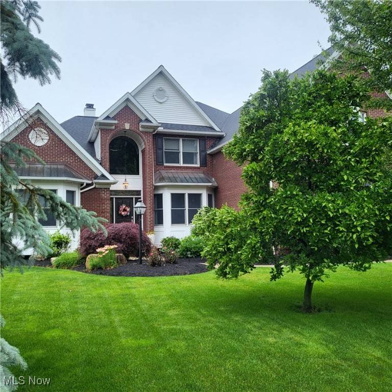 616 Coventry PL, Amherst, OH 44001