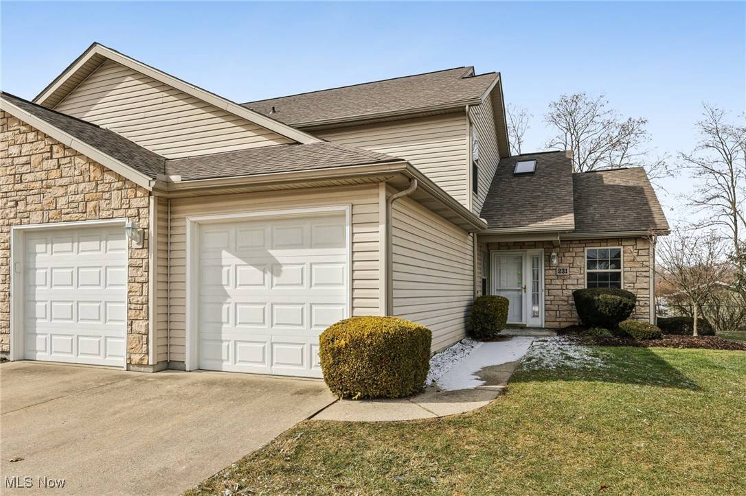 231 Chase DR, Munroe Falls, OH 44262