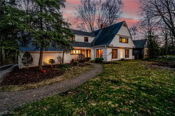 Beachwood, OH 44122,3265 Belvoir BLVD