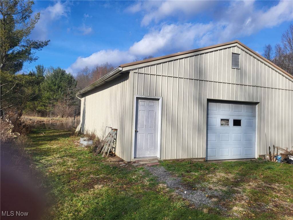North Bloomfield, OH 44450,8867 N Park AVE