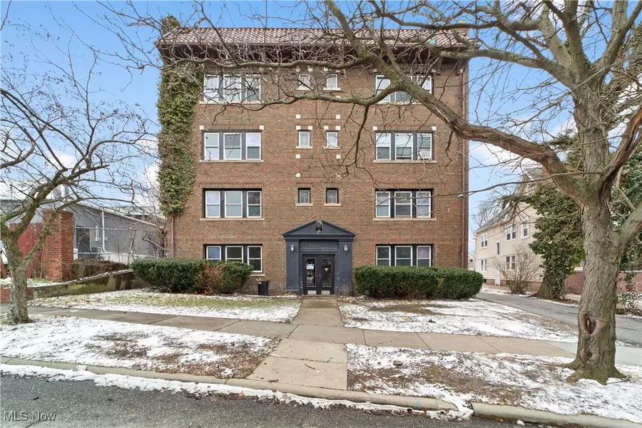 1690 Eddington RD, Cleveland Heights, OH 44118