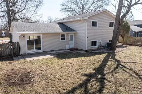 Lorain, OH 44053,5530 Edgewood DR
