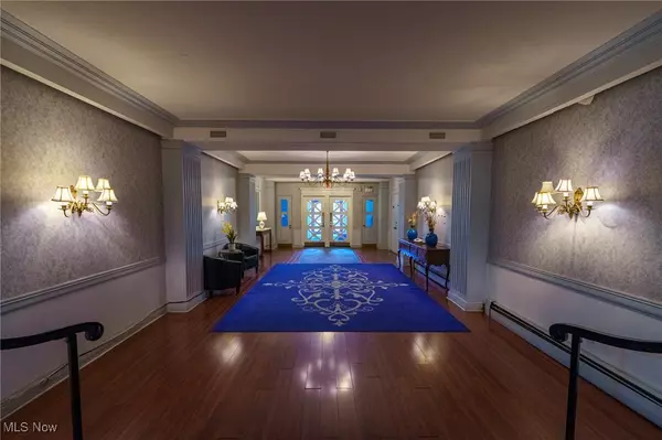 Shaker Heights, OH 44120,13800 Fairhill RD #101