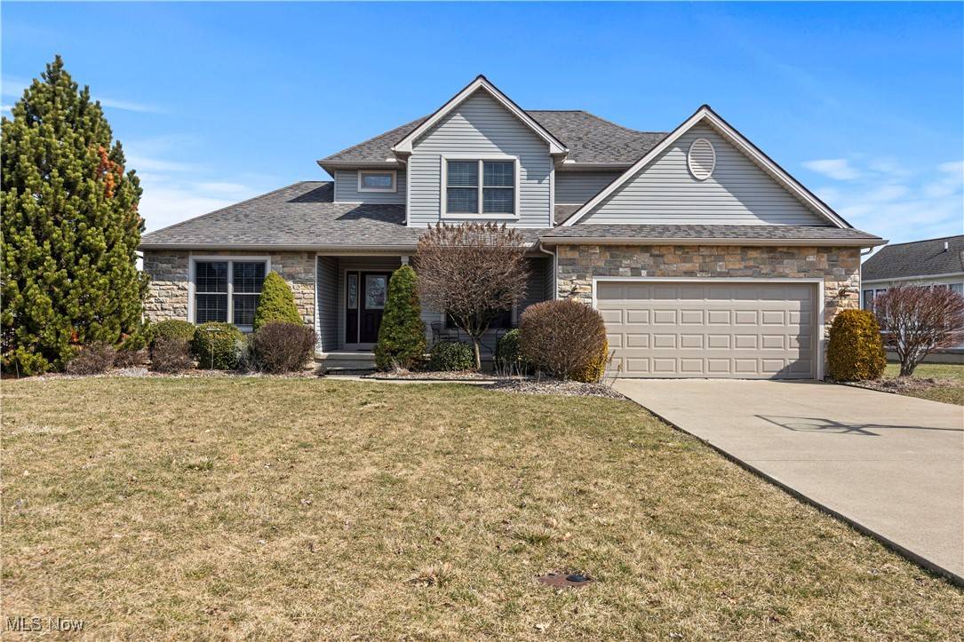 13158 Kensington DR, Grafton, OH 44044