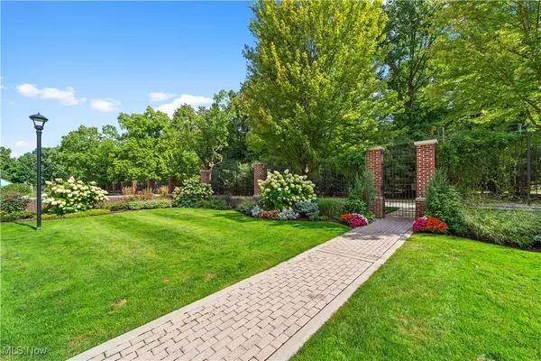 Bratenahl, OH 44108,1 Bratenahl PL #310