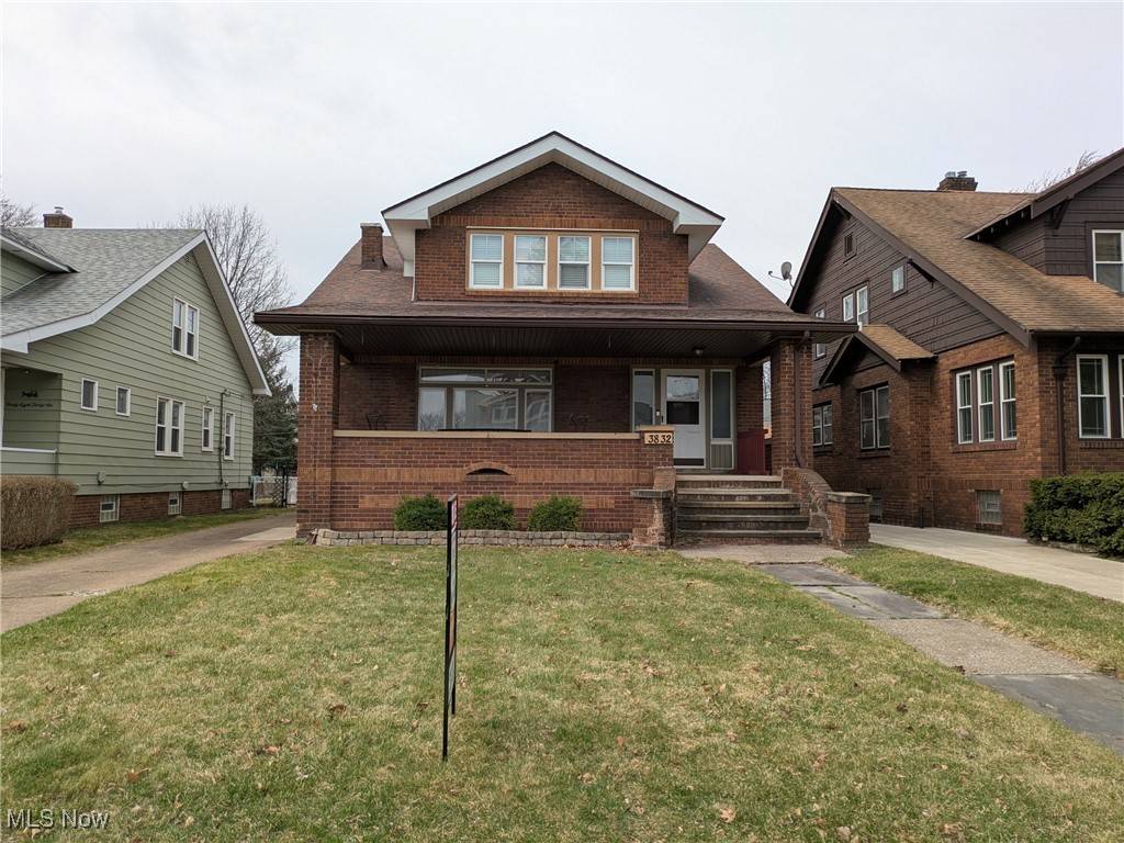 Cleveland, OH 44111,3832 W 158th ST