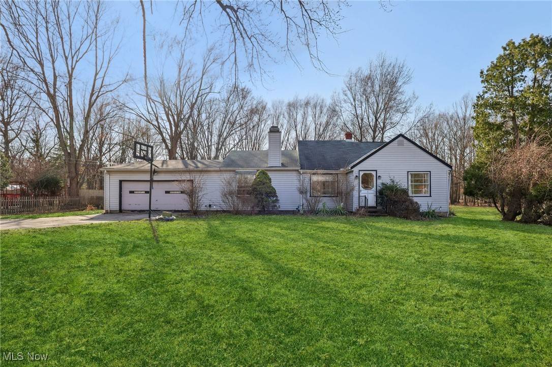 2986 Bishop RD, Willoughby Hills, OH 44092