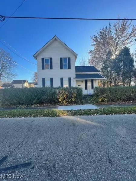 316 Young AVE NE, Canton, OH 44704