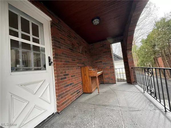 Cleveland Heights, OH 44118,14676 Superior RD