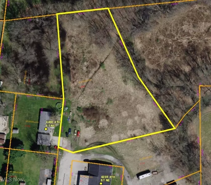 4th ST NE #Rear, New Philadelphia, OH 44663