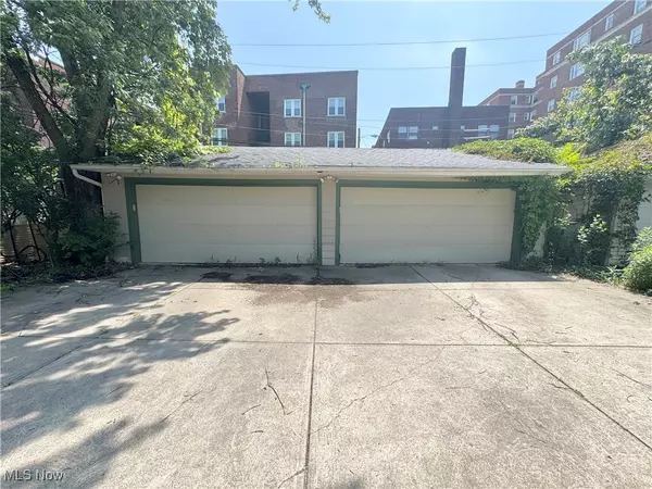 Cleveland, OH 44120,2671 E 130th ST