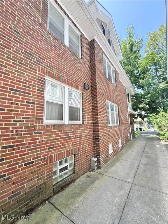 Cleveland, OH 44120,2671 E 130th ST