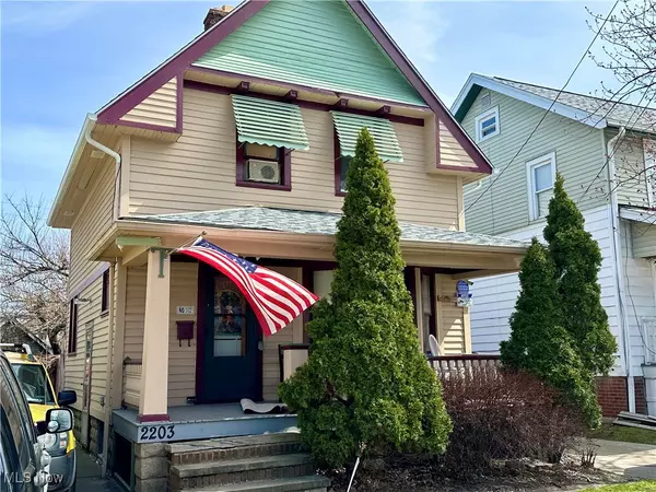 Cleveland, OH 44102,2203 W 105th ST