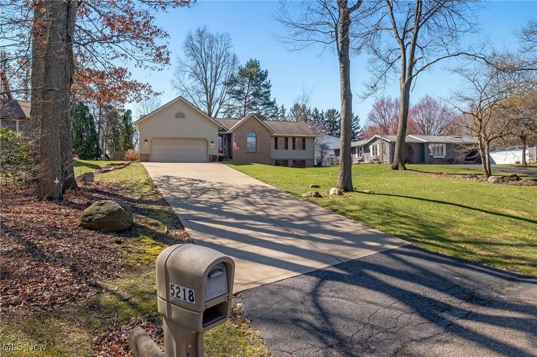 5218 Dungannon CIR NW, North Canton, OH 44720
