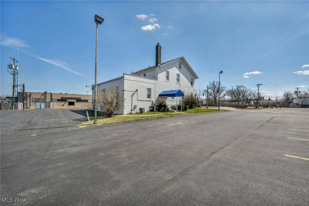 Elyria, OH 44035,632 Cleveland ST