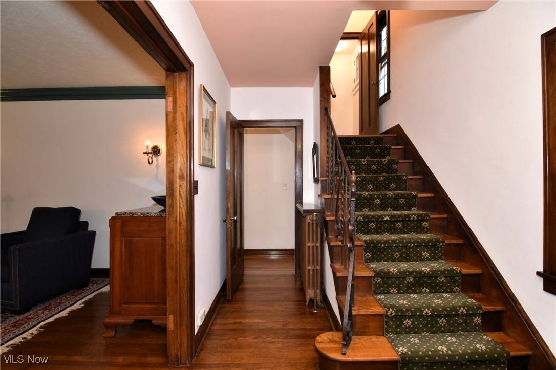 Shaker Heights, OH 44122,3330 Grenway RD