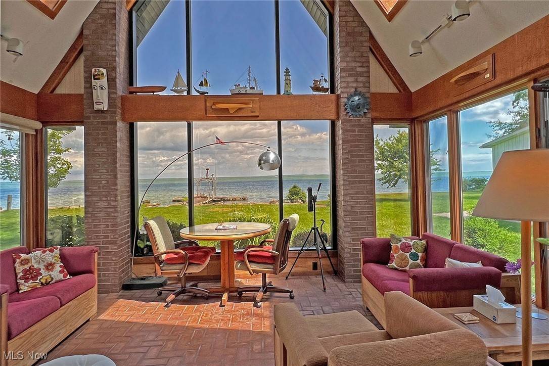 Kelleys Island, OH 43438,208 Johanna LN