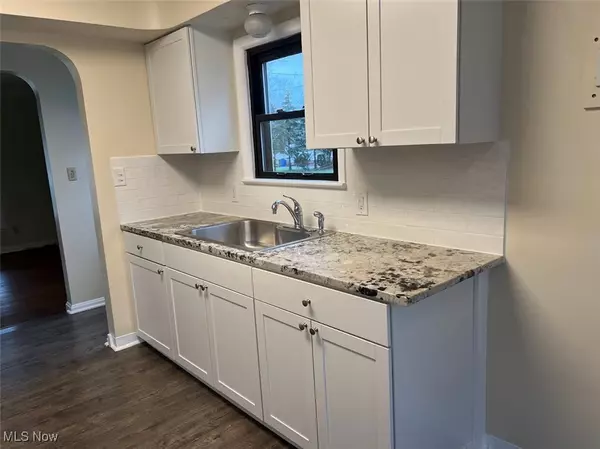 Bedford, OH 44146,105 Nordham DR