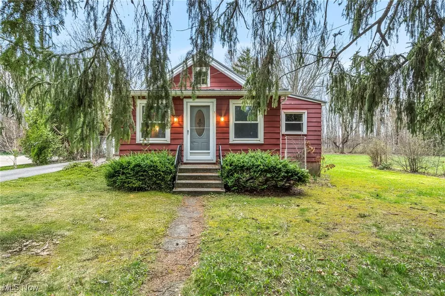 41 Hazel DR, Northfield, OH 44067