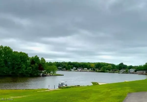 Roaming Shores, OH 44084,1635 Sugar Creek DR