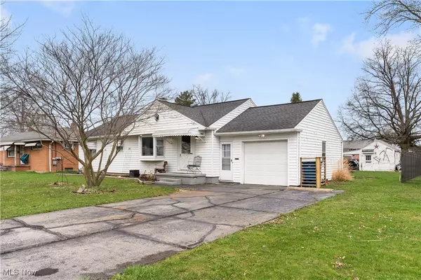 Girard, OH 44420,983 Beechwood DR