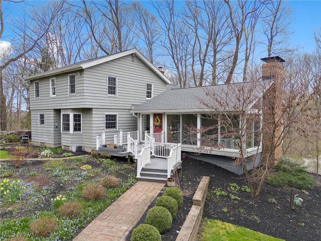 9666 Darrow RD, Twinsburg, OH 44087