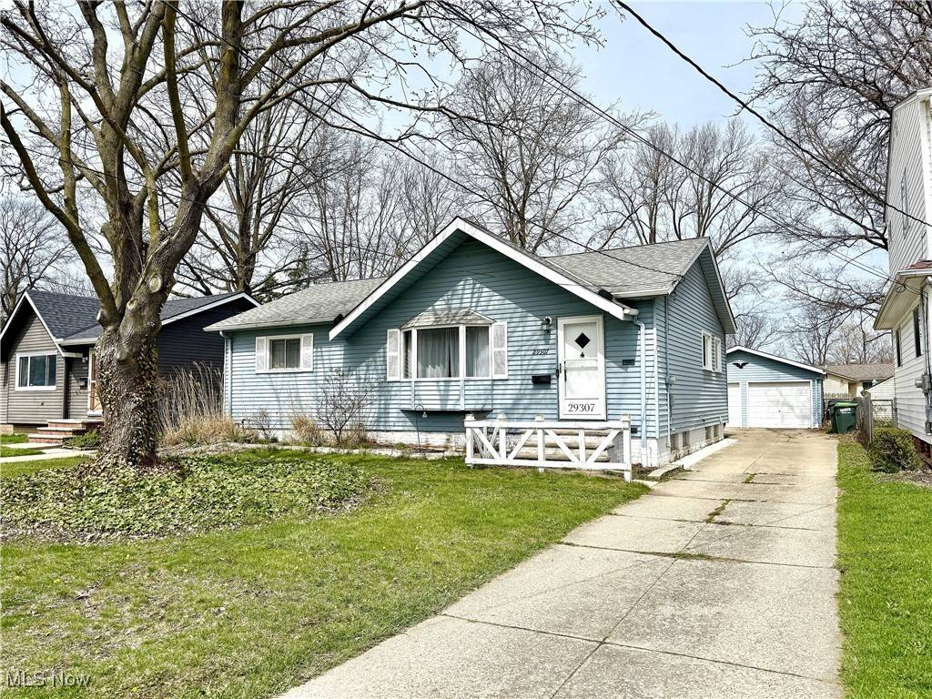 29307 Beechwood DR, Wickliffe, OH 44092