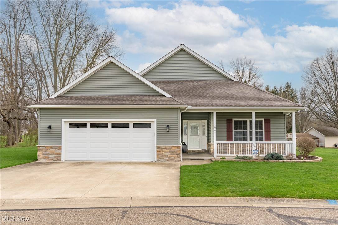 317 Alissa LN, Canal Fulton, OH 44614