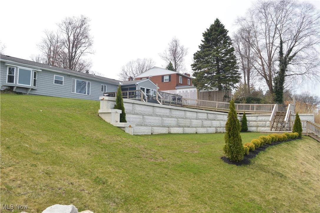 Madison, OH 44057,5861 Shore Dr