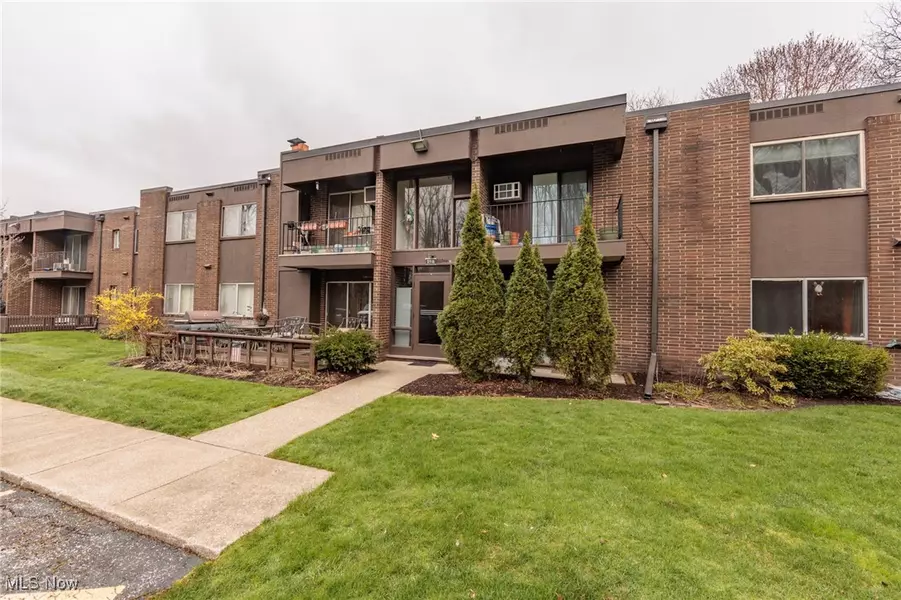 10744 Valley View RD #B12, Northfield, OH 44067