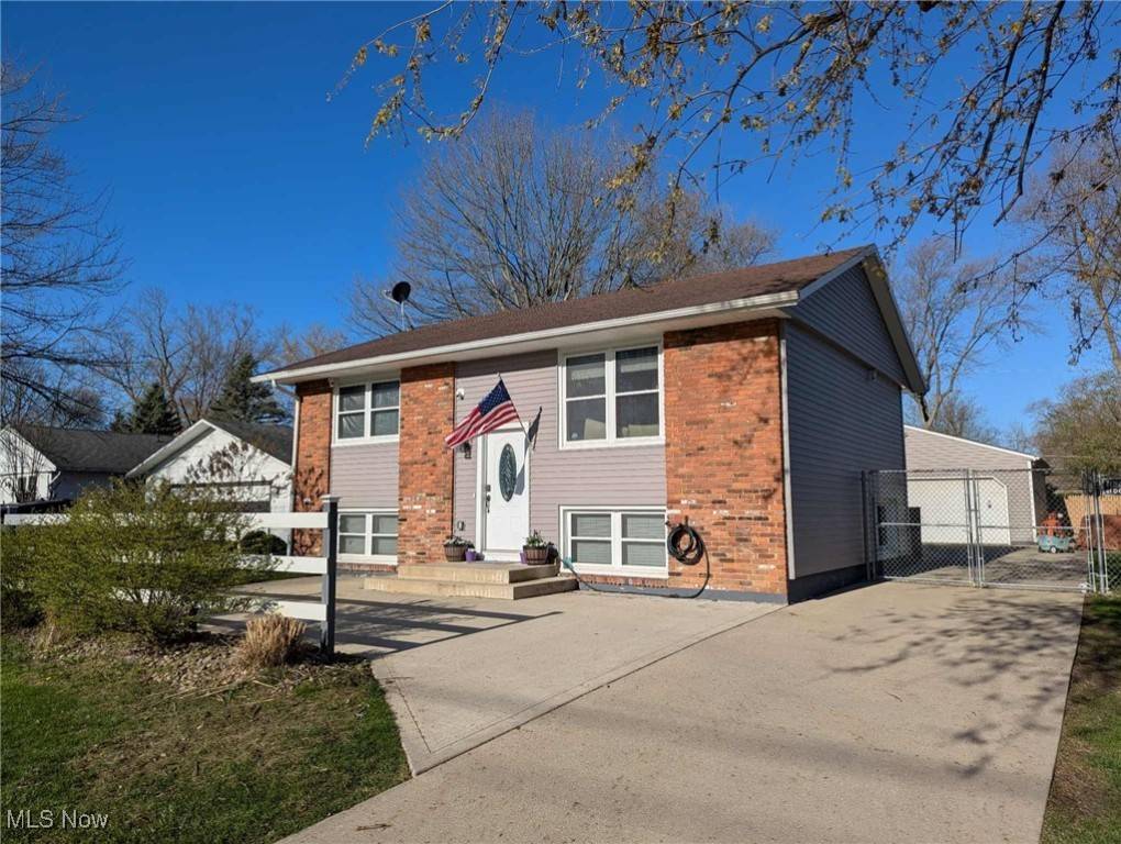 1294 Bennett RD, Madison, OH 44057