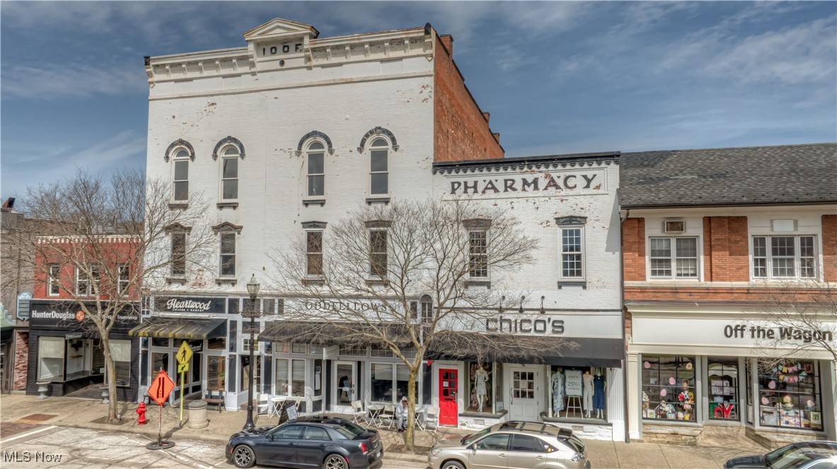 14 N Main ST, Chagrin Falls, OH 44022