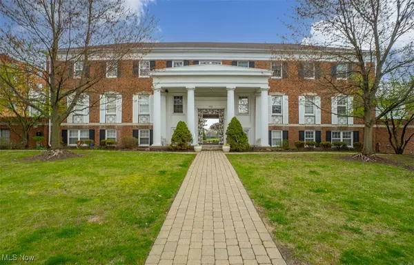 19801 Van Aken BLVD #205C, Shaker Heights, OH 44122