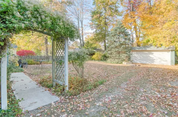 Cleveland Heights, OH 44118,2957 Coleridge RD
